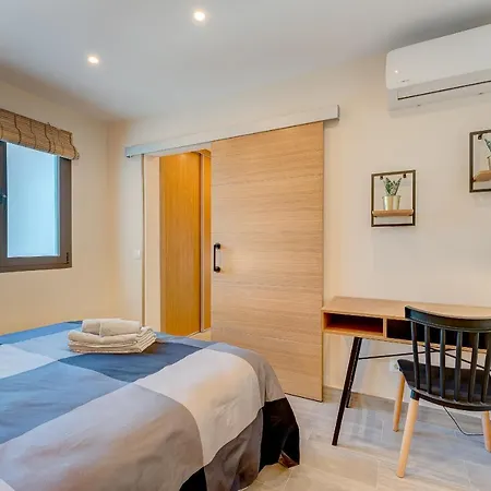 Exclusive 2bedrm Aircon 200m Apartment