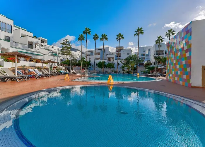 Exclusive 2bedrm Aircon 200m *