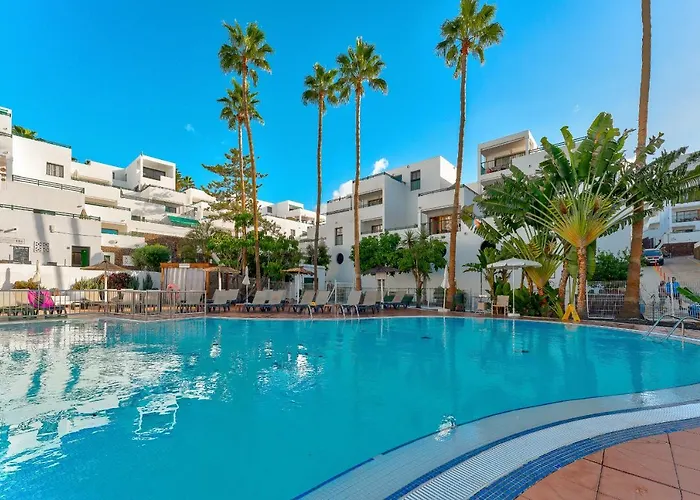 Exclusive 2bedrm Aircon 200m Appartement