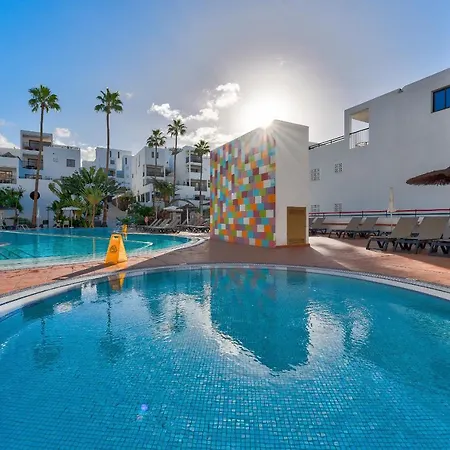 Exclusive 2bedrm Aircon 200m *