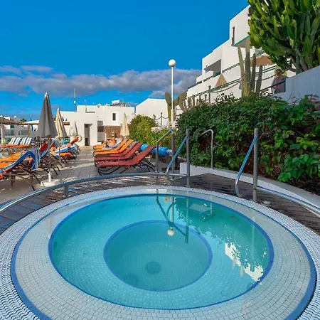 Exclusive 2bedrm Aircon 200m Apartment *