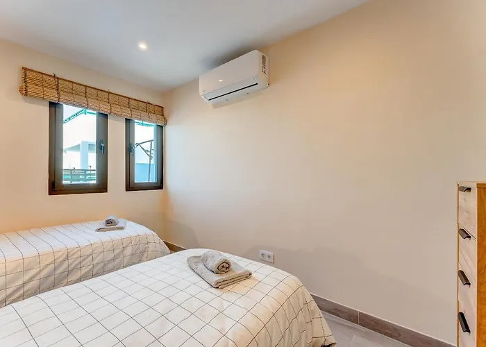 Exclusive 2bedrm Aircon 200m Costa Adeje (Tenerife)